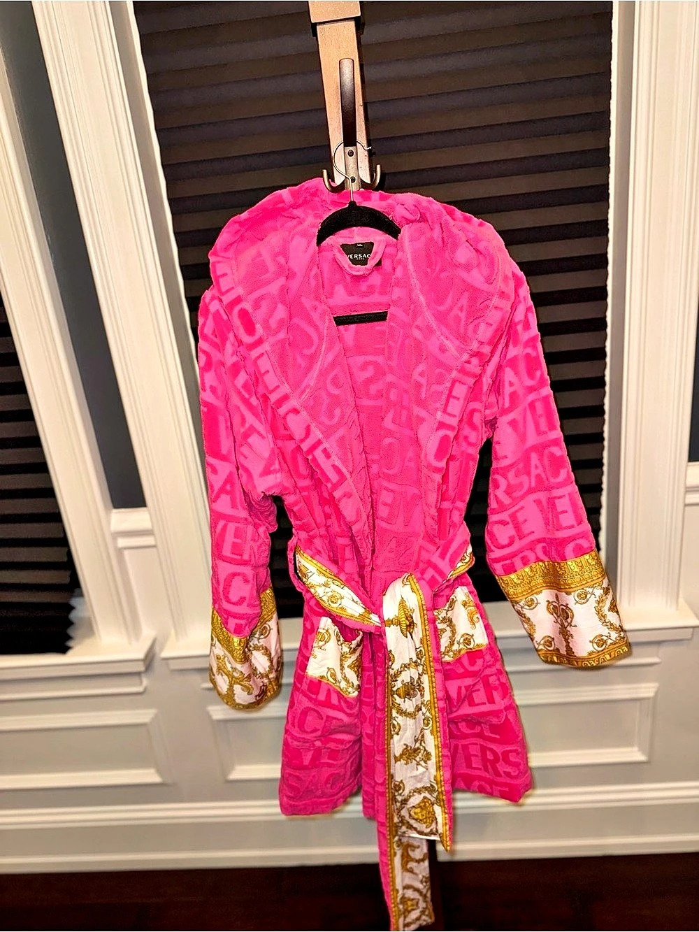 Versace I Love Baroque Short Hoodie Bathrobe Pink - Picture 2 of 4
